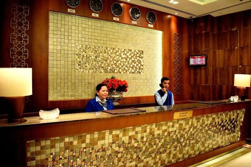Nejoum Al Emarat Hotell Sharjah Exteriör bild