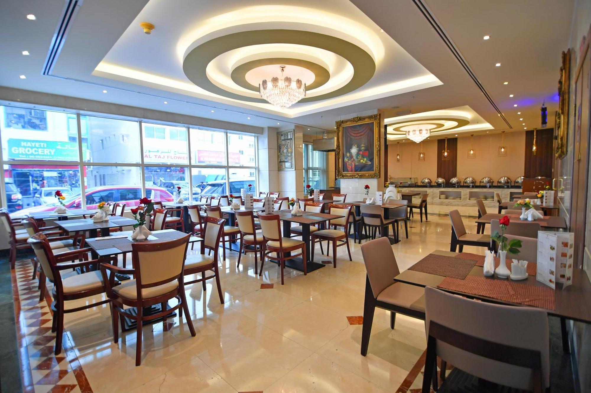 Nejoum Al Emarat Hotell Sharjah Exteriör bild