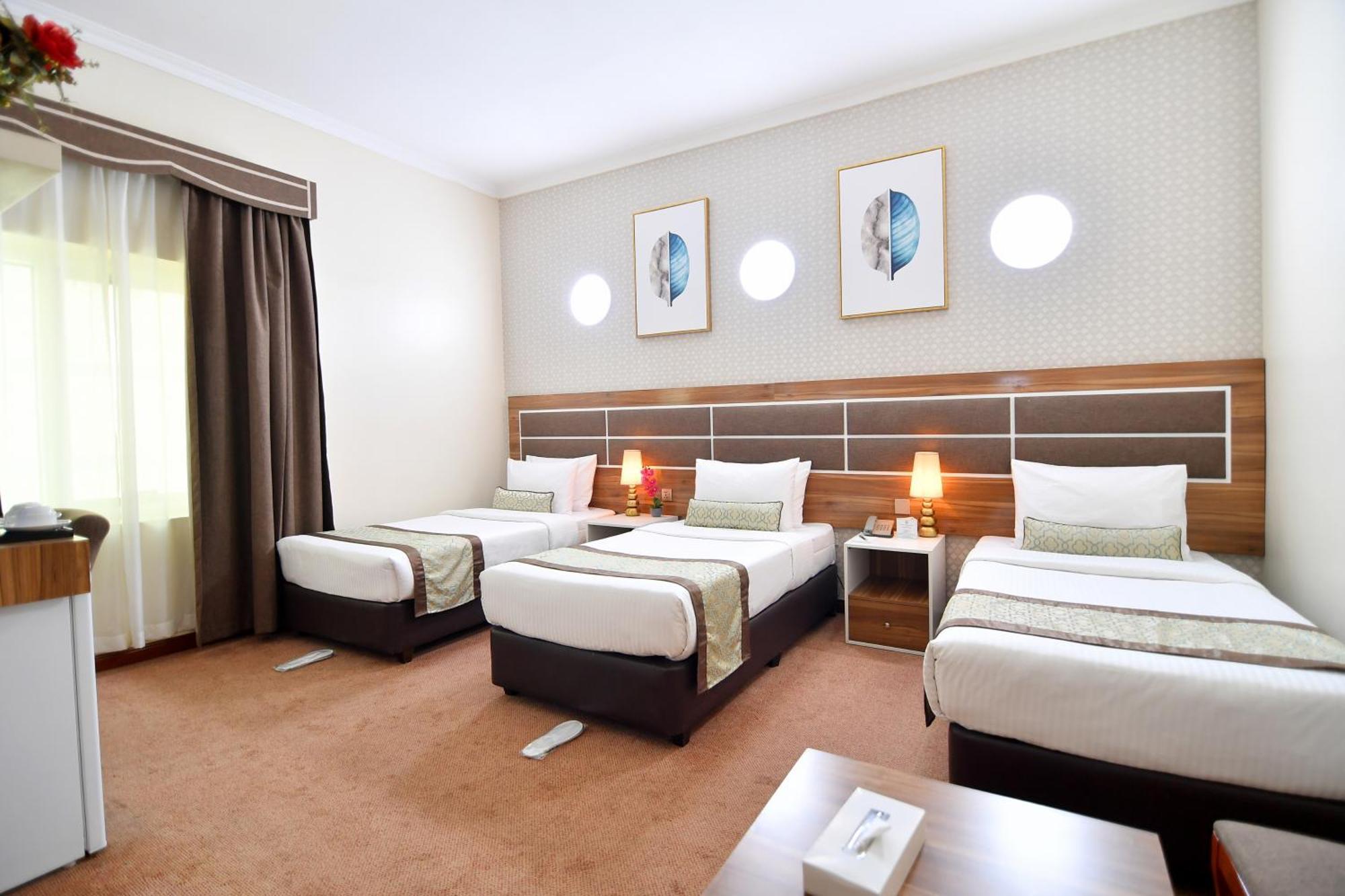 Nejoum Al Emarat Hotell Sharjah Exteriör bild